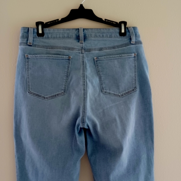 TALBOTS Flawless Straight Crop Blue Jeans Capri, size 8P - Picture 5 of 14